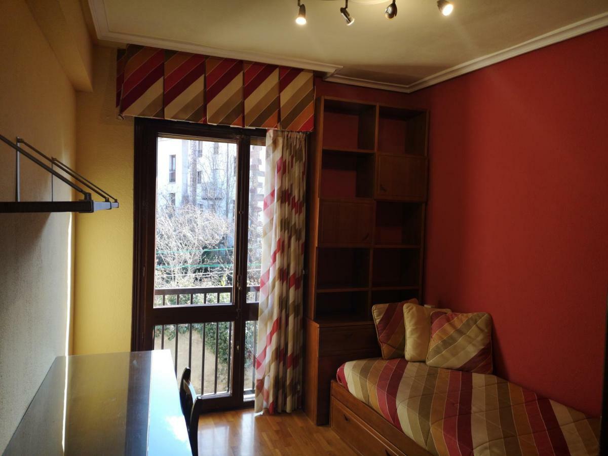Apartamento Gallarza Con Parking Ескарай Екстериор снимка